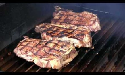 SmokingPit.com – Yoder YS640 Direct Grilling using the Grill Grates