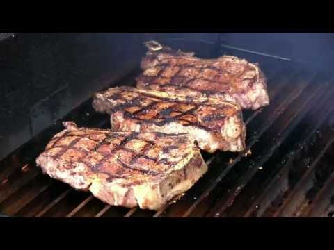 SmokingPit.com – Yoder YS640 Direct Grilling using the Grill Grates