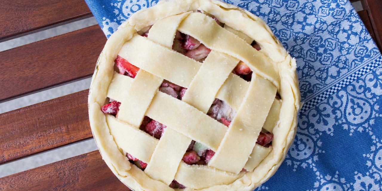 Barbecued Strawberry Rhubarb Pie – Pit Boss Grills